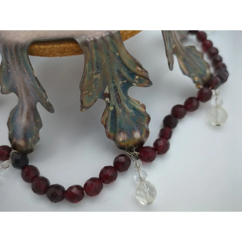 Vtg Wine Bottle Coaster Faceted Red Clear Beads Holiday‎ Table Gothic Setting